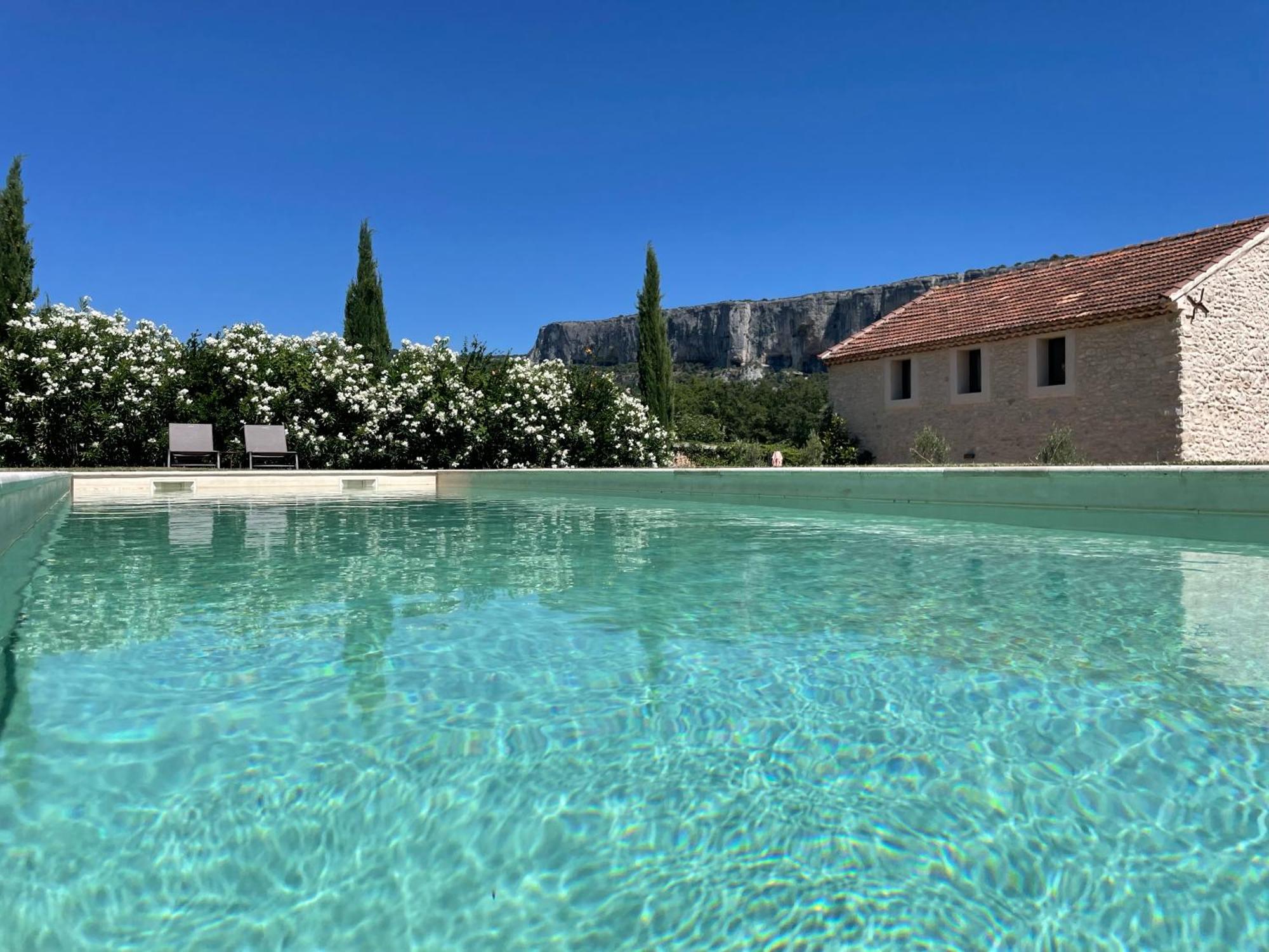 Le Mas Aux Cedres - Teritoria Hotel Lioux Kültér fotó